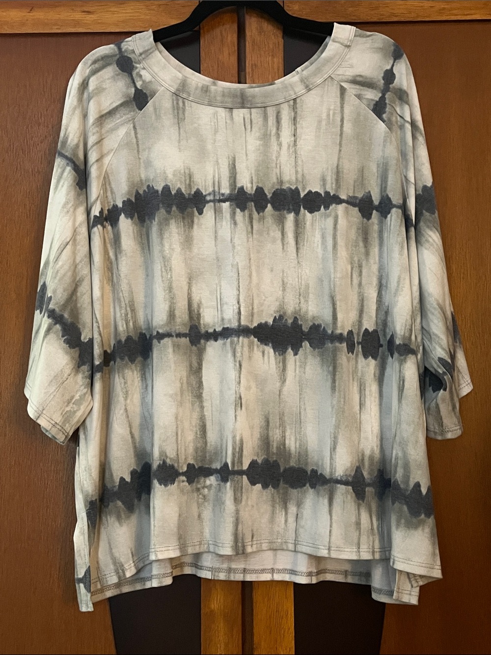 Bucket List “EKG” Tie-Dye Grey & Cream Oversized Top w/Banded Wide Neckline
